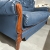 sofa luksusowa styl angielski KevoLuxury dkóra toscana a-490 detal.jpg