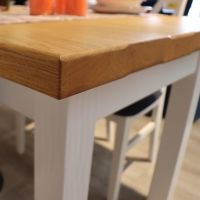 Stół OLMO 140 cm białe nogi blat dąb naturalny blat.jpg