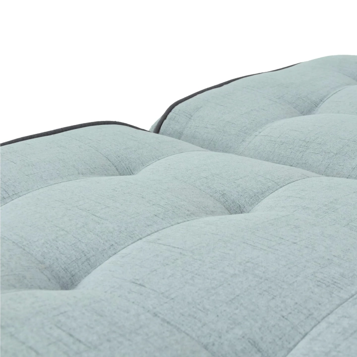 Wersalka_PATTY_z_pojemnikiem_na_pościel_błękitna_z_szarymi_poduchami_200x95_cm_(4)_KOD_ARPAT013_cablo11_cablo15.webp