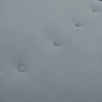 Tapczan,_łóżko_młodzieżowe_DORA_z_pikowanym_zagłowiem_i_pojemnikiem_na_pościel_90x198_cm_błękitny_(9)_KOD_DOSNI1263_mattvelvet83.webp