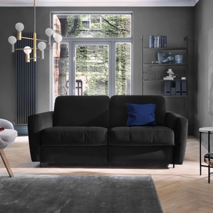 Sofa_GOLIAT_ze_stelażem_włoskim_172x101_cm_czarna,_nóżki_metalowe_czarne_(1)_KOD_GCOLB8253-mono_241.webp