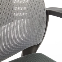 Fotel_biurowy_obrotowy_z_siatki_szary_wygodny_ARSEN_(6)_KOD_HLARS001.webp