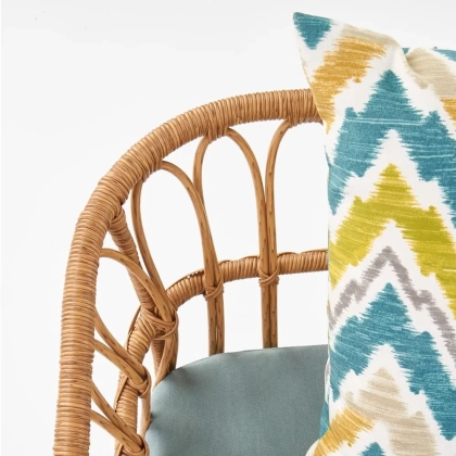 Sofa_wypoczynkowa_2_os._ogrodowa_HOLGARD_rattan_naturalny,_czarne_nogi,_popiel_(8)_KOD_HLGARD153.webp