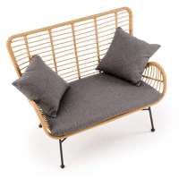 Sofa_ogrodowa_HELIK_rattan_naturalny,_czarne_nogi,_popielate_poduchy_(7)_KOD_HLIK001.webp