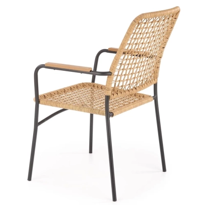 Krzesło_ogrodowe_z_podłokietnikami_BOHO1_naturalne_rattanowe_z_czarnym_metalowymi_stelażem_(5)_KOD_HLK45701.webp